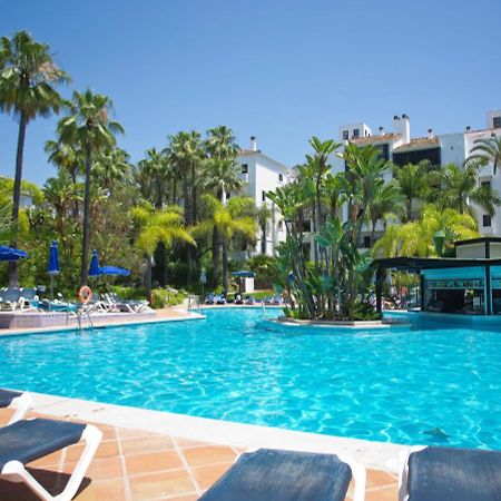 Beachfront Luxury Complex With Tropical Gardens & Pools Marbella Exterior foto