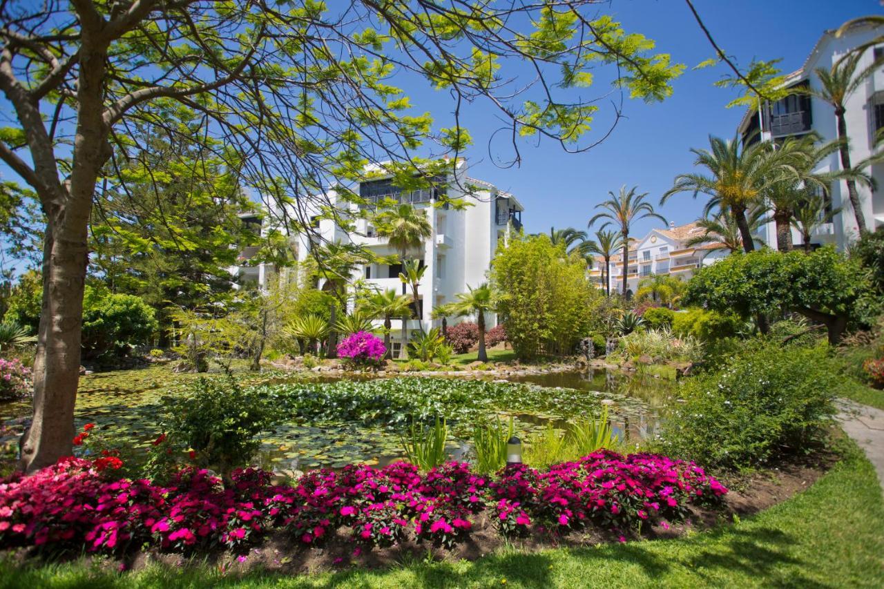 Beachfront Luxury Complex With Tropical Gardens & Pools Marbella Exterior foto