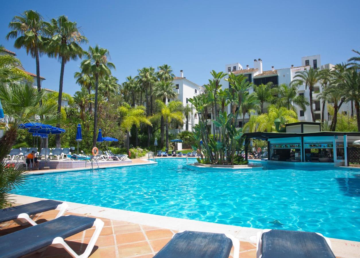 Beachfront Luxury Complex With Tropical Gardens & Pools Marbella Exterior foto